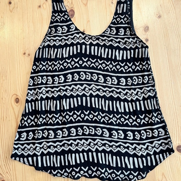 Wilfred patterned tank - Picture 3 of 4